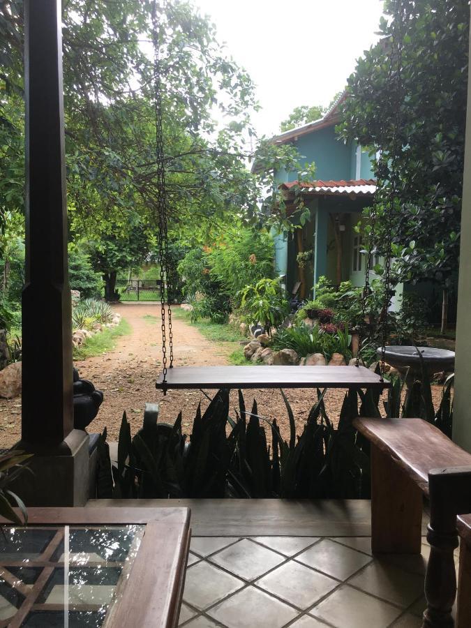 Owls Nest Hotel Udawalawe Buitenkant foto