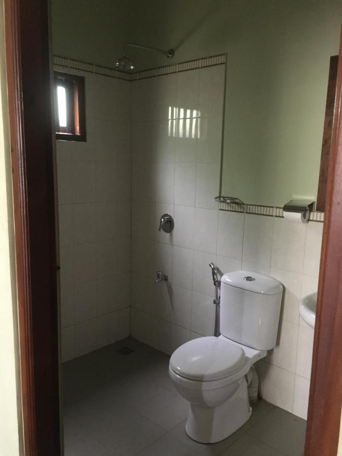 Owls Nest Hotel Udawalawe Buitenkant foto