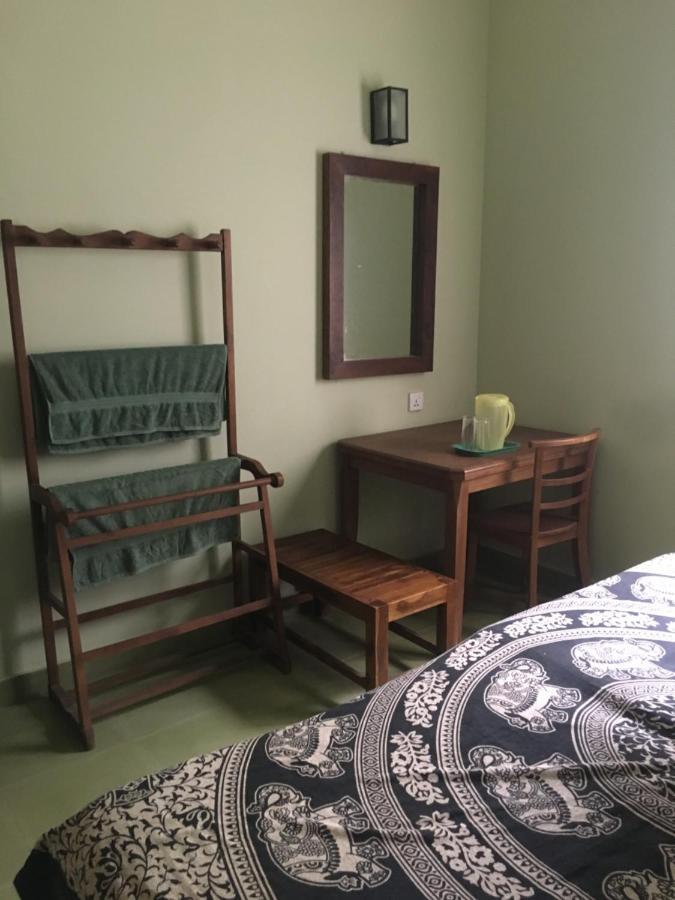 Owls Nest Hotel Udawalawe Buitenkant foto